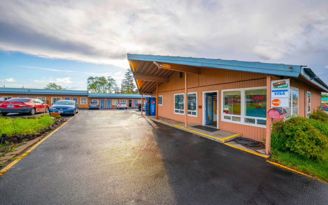 Royal Gateway Motel