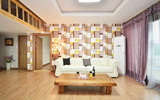 Yeosu Rainbow Pension