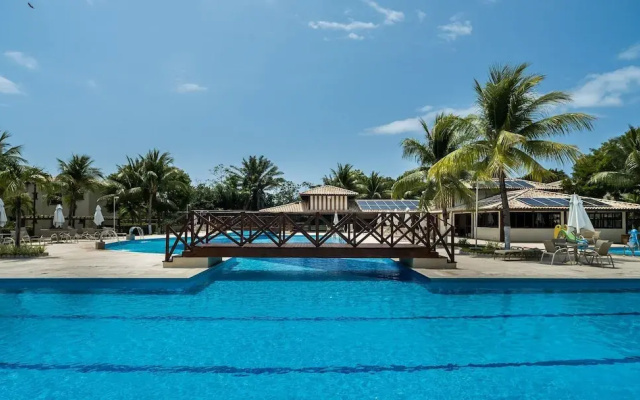 Comfortable Apartment w Pool in Guarajuba Gch0201