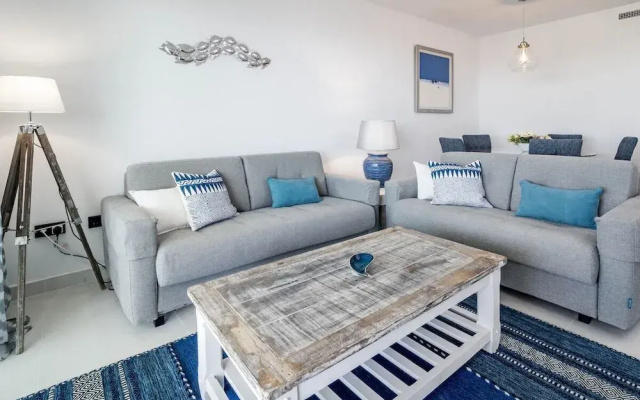 Lae23i- Modern Apartment in Luxury Urbanisation