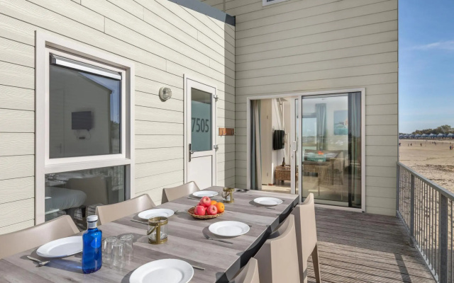 Chalet in Kamperland Near the Beach