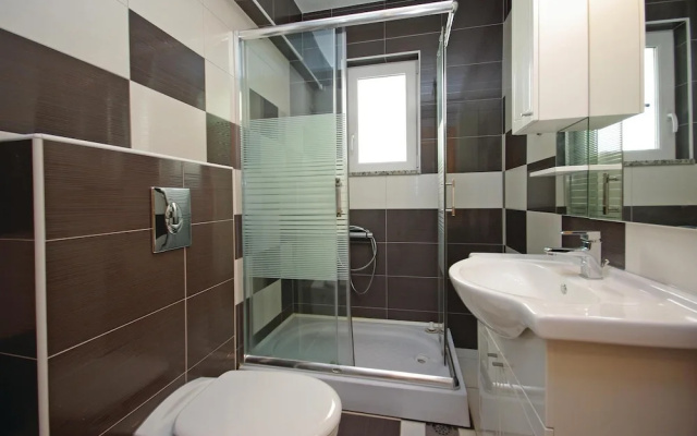 Beautiful Home in Makarska With Wifi and 1 Bedrooms