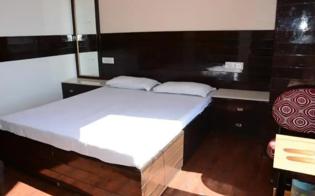 Hotel Basant