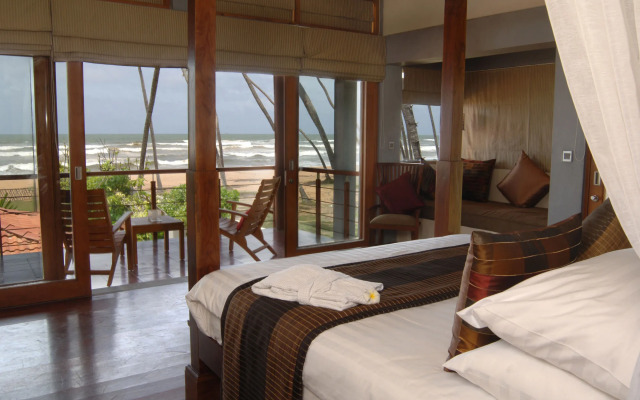 Clove Beach Wadduwa