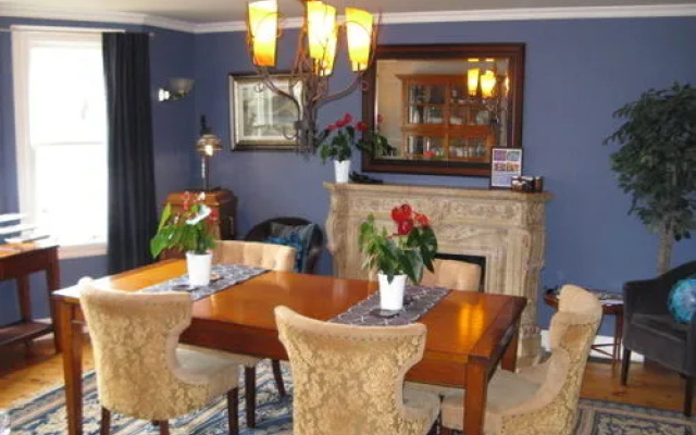 The Historic Pacific Bed & Breakfast