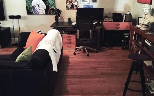 House 5863- Chicago's Premier Bed and Breakfast