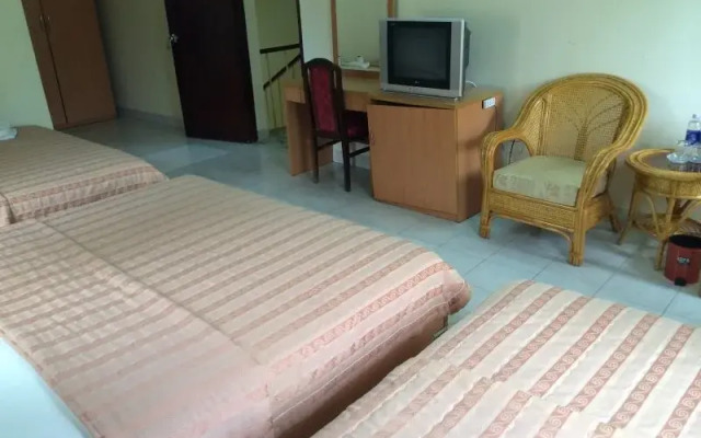Long Hai Hotel