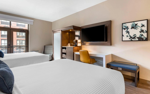 Cambria Hotel Savannah Downtown Historic District