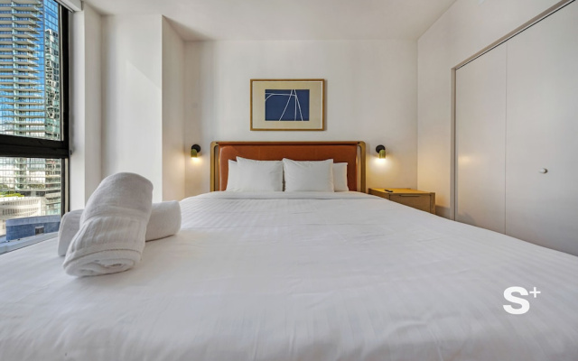 Modern and Cozy 1-BD- Rooftop pool & Gym