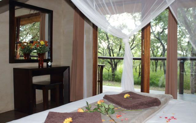 Thornhill Safari Lodge