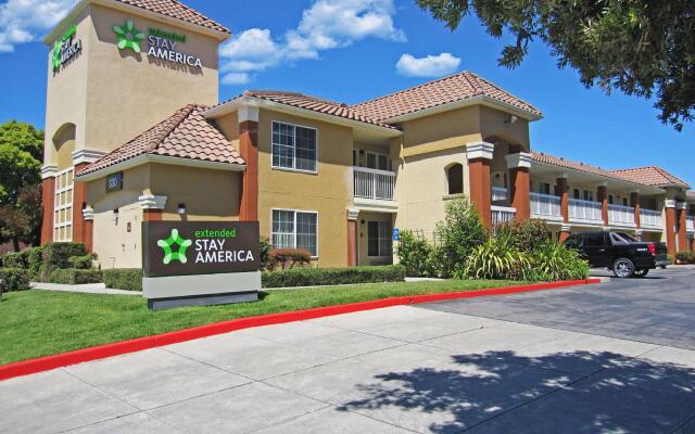 Отель Extended Stay America San Jose - Milpitas McCarthy Ranch вид на фасад
