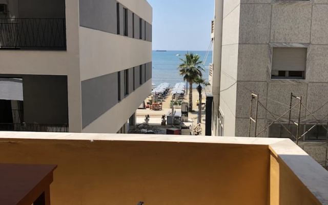 Seaview Apartment