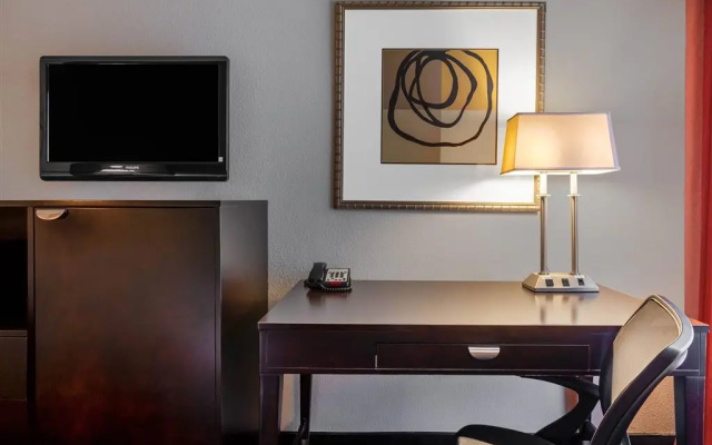 La Quinta Inn & Suites Lumberton