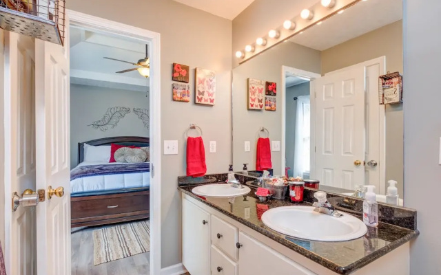 720 Veneta View Home