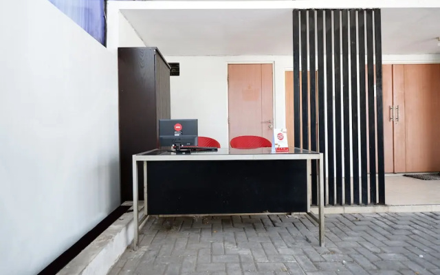 Palebon Residence by OYO Rooms