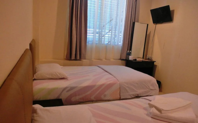 KK Crystal Hotel