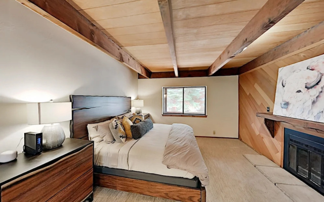 1168laus 5 Bedroom Home