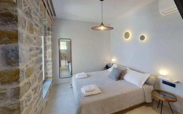 Akria Suites