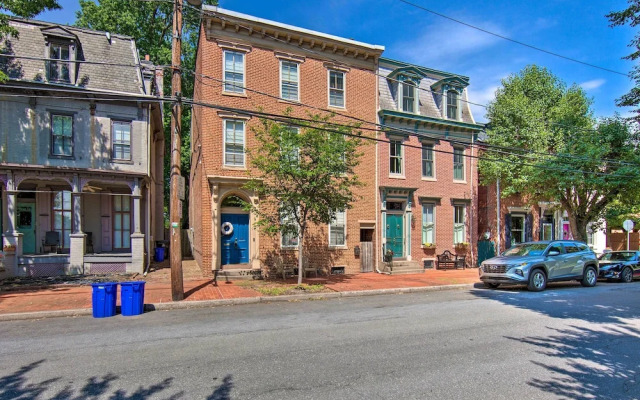 1 Mi to Dtwn: Historic Harrisburg Home