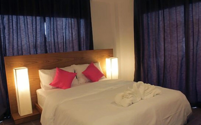 I Room Hotel