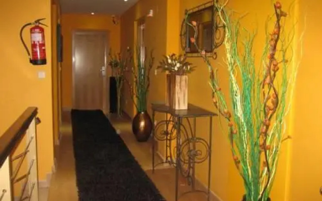 El Aparthotel