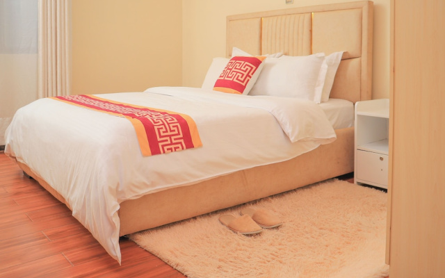 Cobot Suites Marcus Garden