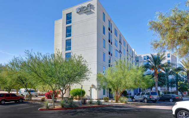 Aloft Phoenix Airport