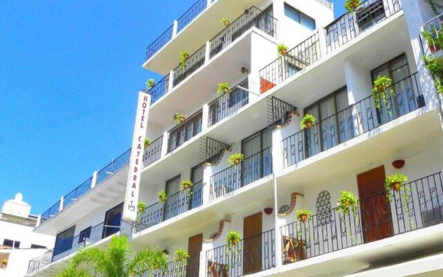 Hotel Boutique Catedral Vallarta вид на фасад