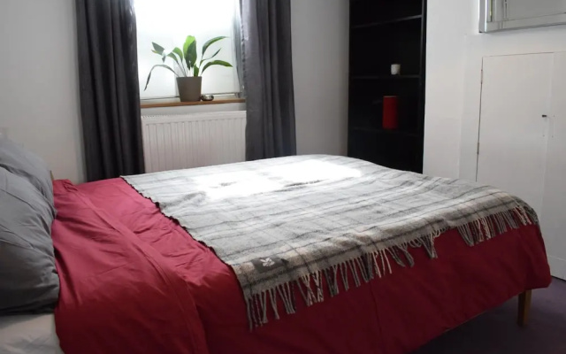 1 Bedroom Flat With Garden In Lambeth
