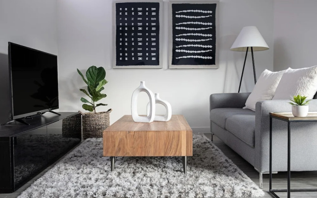Chroma Apartment