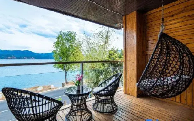 Lugu Lake Hongyun Yaju Homestay