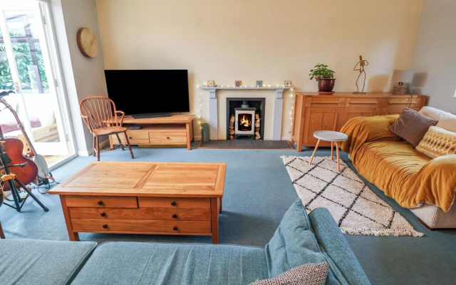 17 Demesne Gardens
