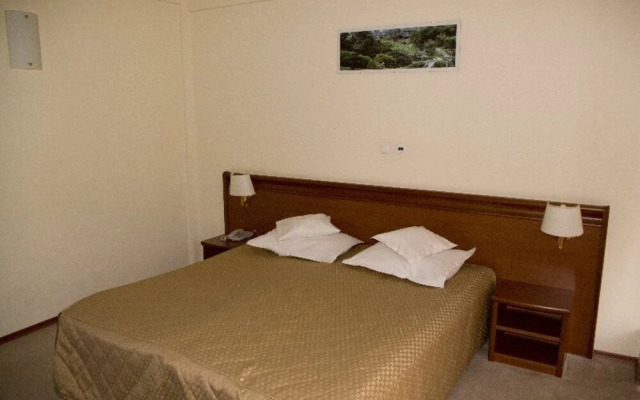 Seven Hotel