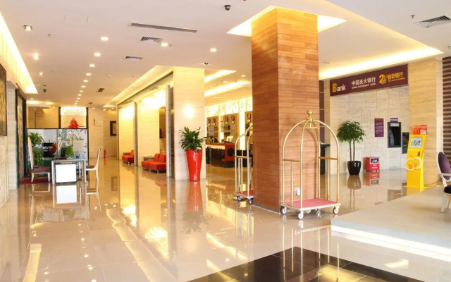 IT World Hotel