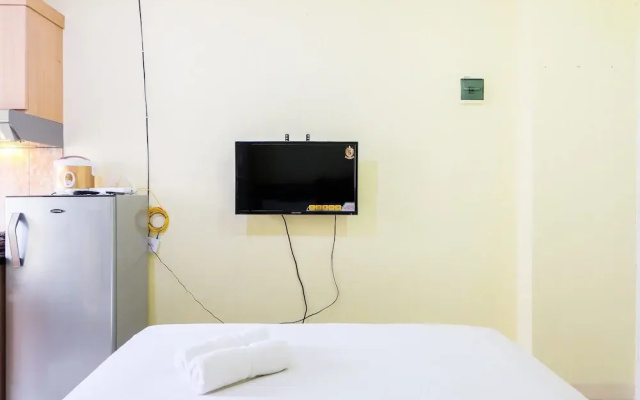 Minimalist Studio Green Pramuka Apartment
