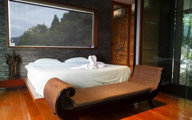 Baan Hin Nok Villa