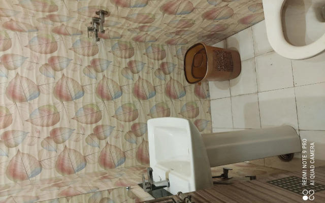 OYO 82106 Sl Guest House
