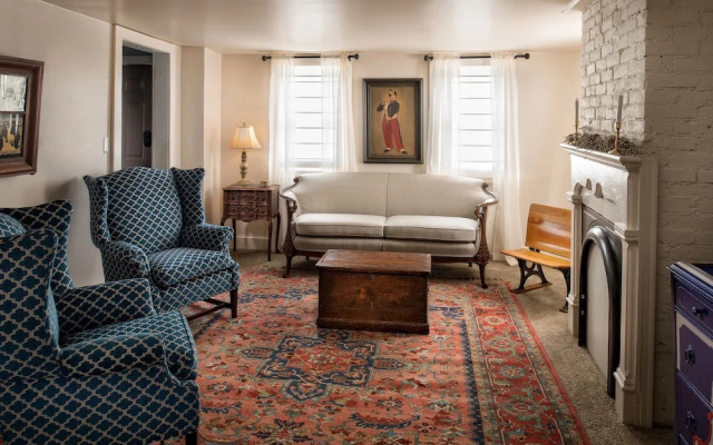 Bluethistle Bed & Breakfast
