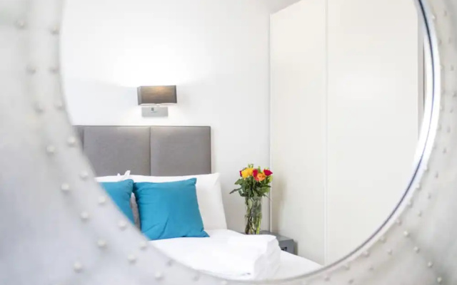 Royal Residence Charming 2 Bedroom - Talbot 3b
