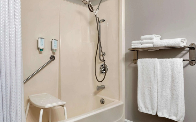 Travelodge Suites by Wyndham New Glasgow