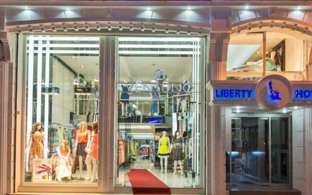 Liberty Hotel вид на фасад