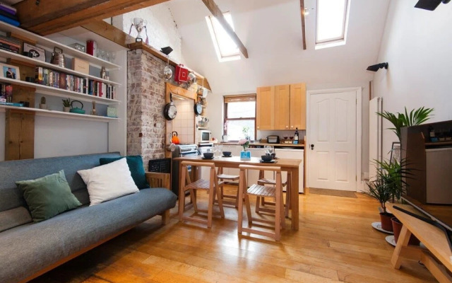The Loft Wimbledon Retreat - MAO