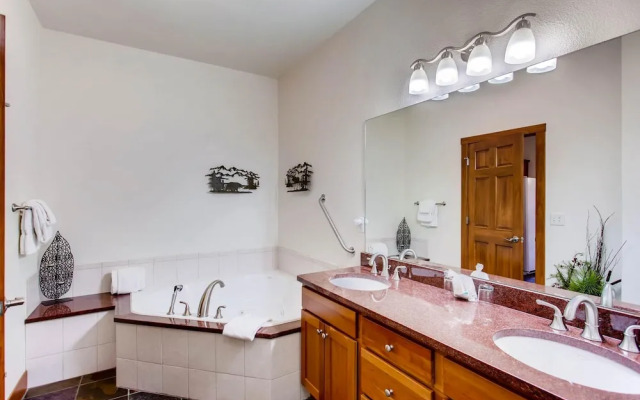 Black Canyon Inn Unit F4