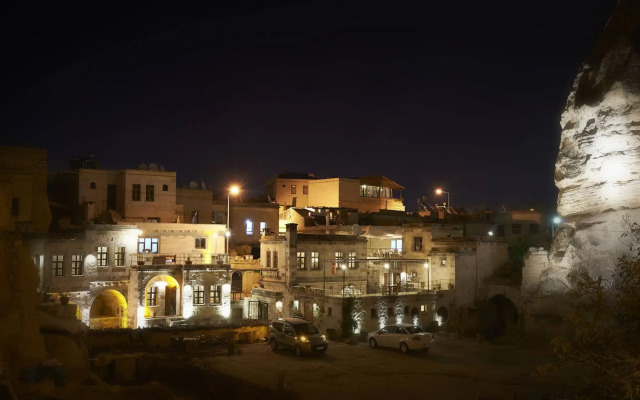 King Cave Hotel by Traveller's