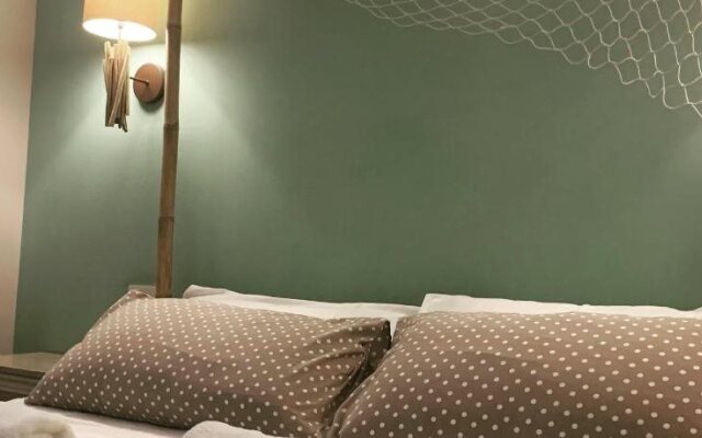 QUINQUE - Urban House