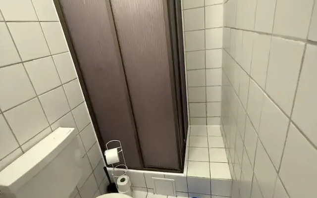 Smart 2BR Apt 10 Min from Westbahnhof