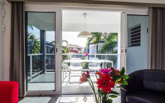Elegant & Fully Equipped Apartment - Balcony W/ Pool View