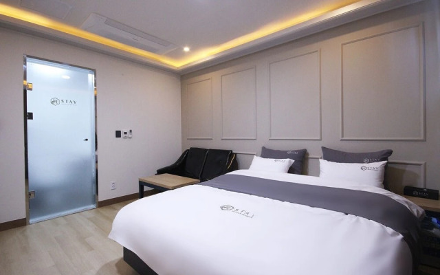 Yeongdeok Ganggu Port Stay