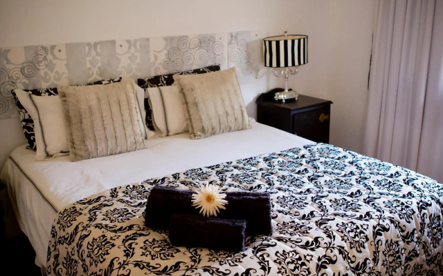 Villa Mexicana Guesthouse