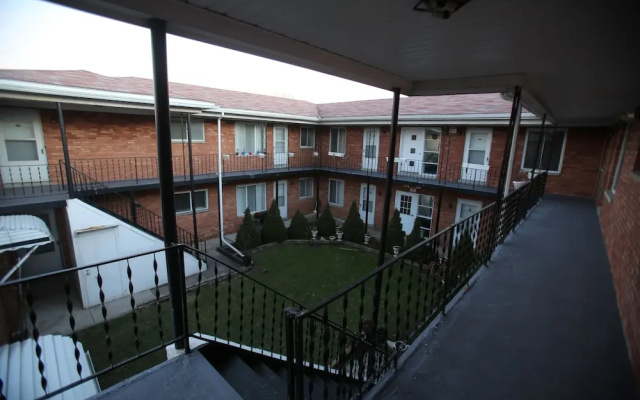 The Dearborn Suites